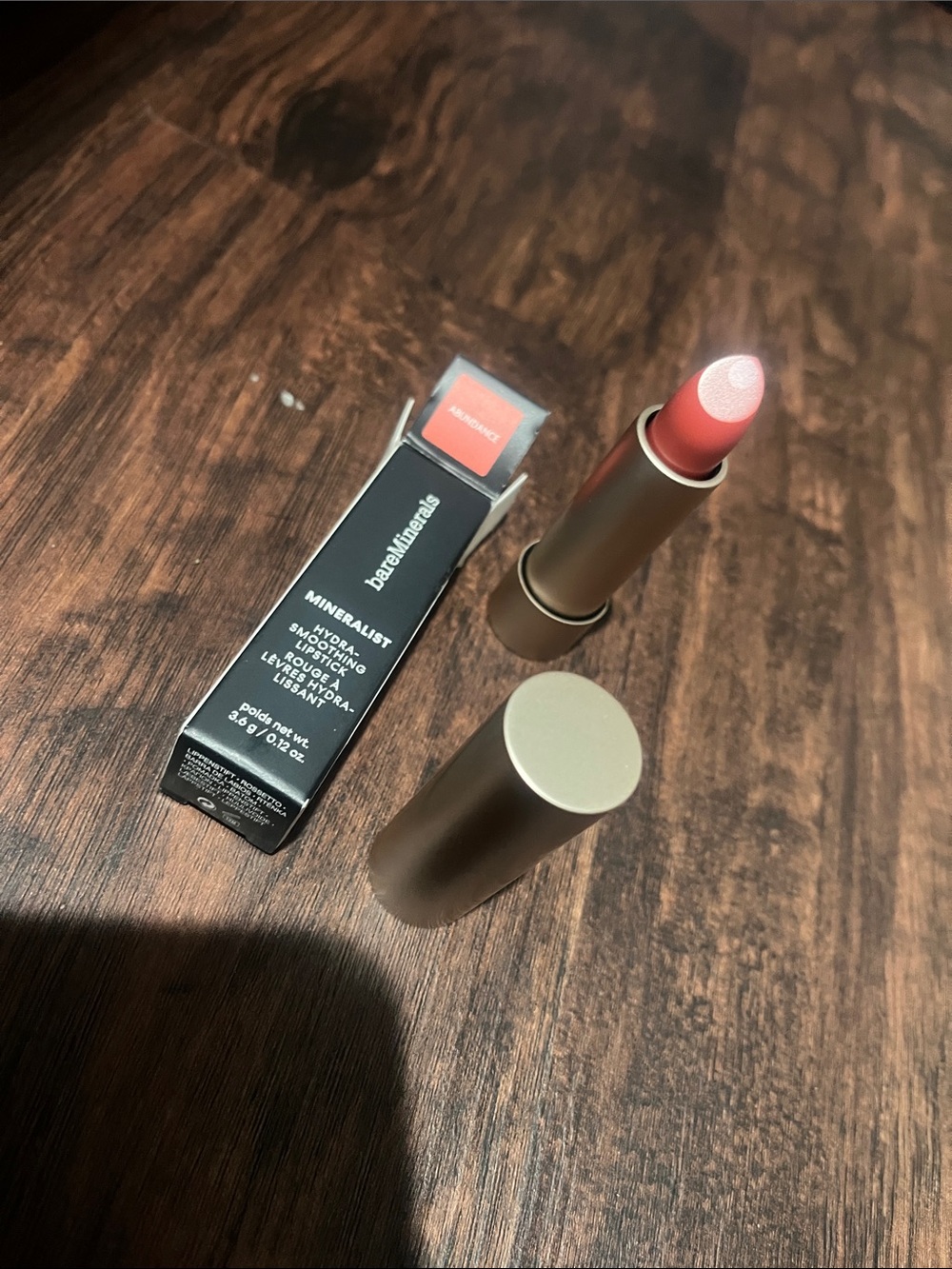 bareMinerals Mineralist Hydra-Smoothing Lipstick — Abundance NIB